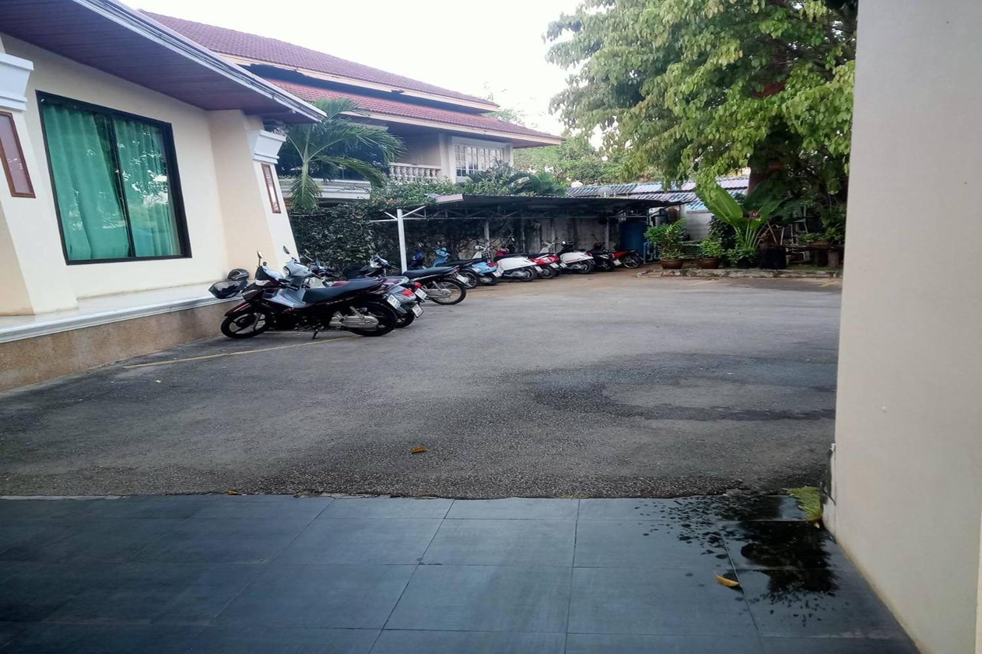 Good View Residence Lampang Exterior photo